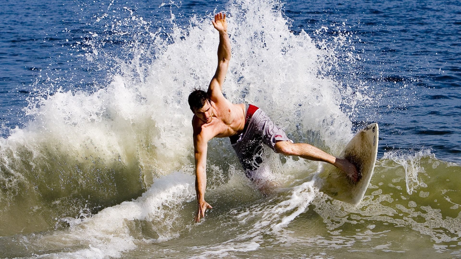 jiuyou.com-中国队挑战世界强队，备战海外赛场，中国对世界联队挑战赛