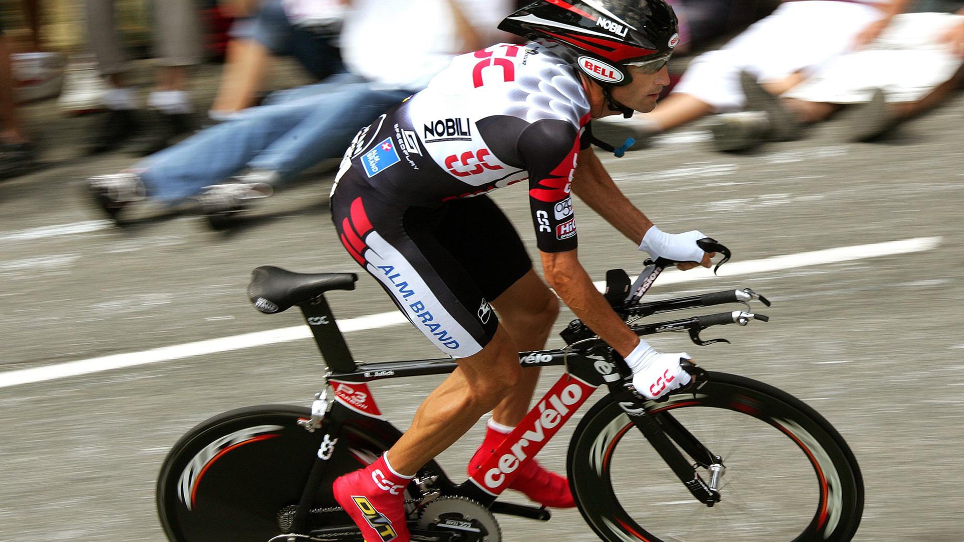 塞内加尔传统马术赛事“Lamb”在2024年成功举办，吸引众多观众参与。