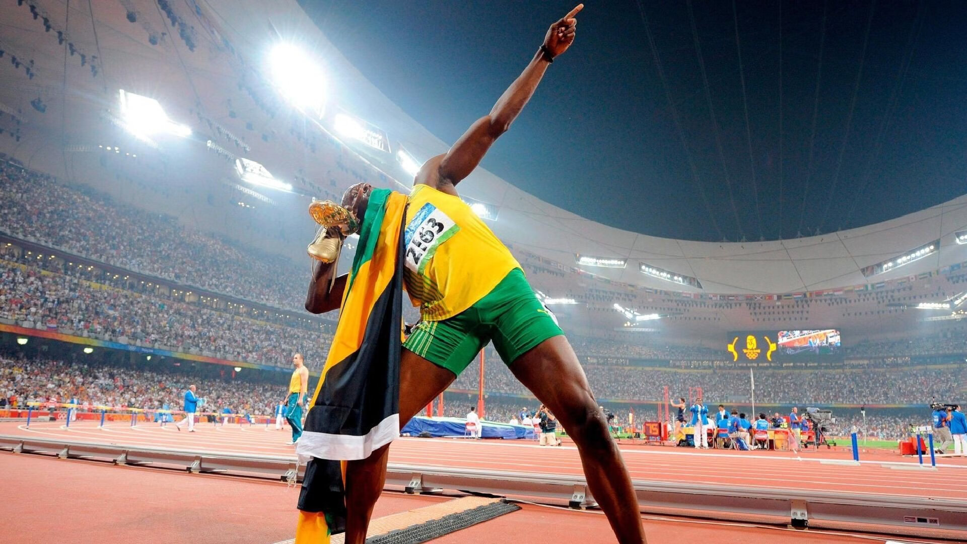 狗拉雪橇比赛,激情冬日运动体验,狗拉雪橇运动怎么说